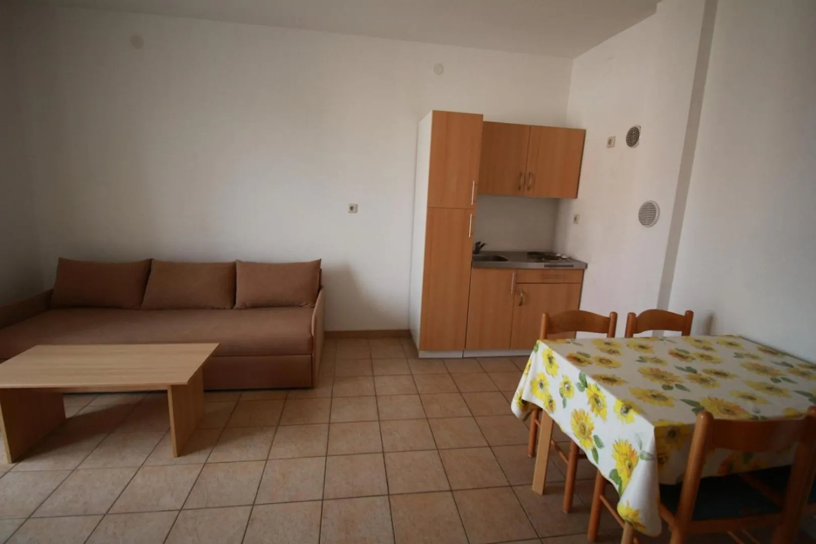 Apartments Janja مالينسكا بيت ضيافة